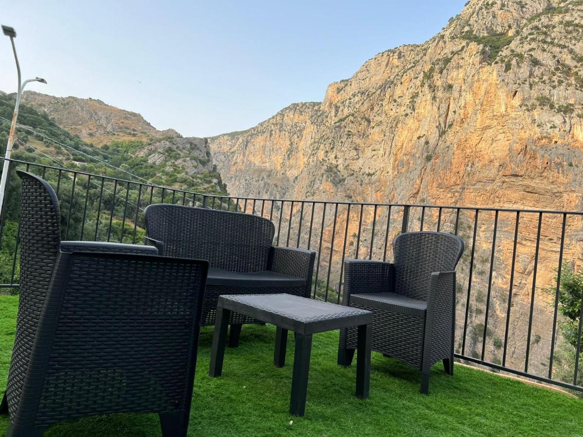 Bed and Breakfast L'Oasi Del Raganello à Civita Extérieur photo